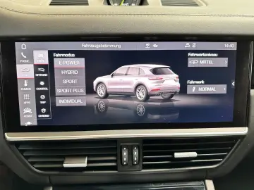 Cayenne E-Hybrid Head Up*Panorama*Leder*1.Hand