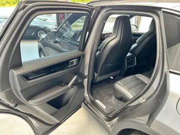 Cayenne E-Hybrid Head Up*Panorama*Leder*1.Hand