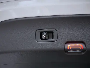 GLC 220 d 4M Coupé , AMG Night Navi LED AHK Kame