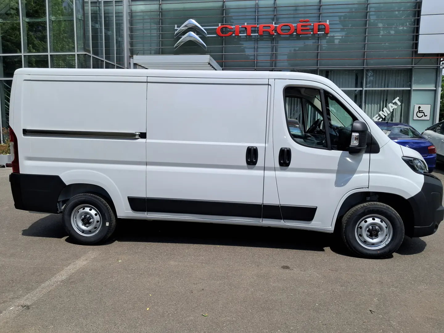 PEUGEOT BOXER Furgon L2H1 10 mc 2.2 diesel 120 CP
