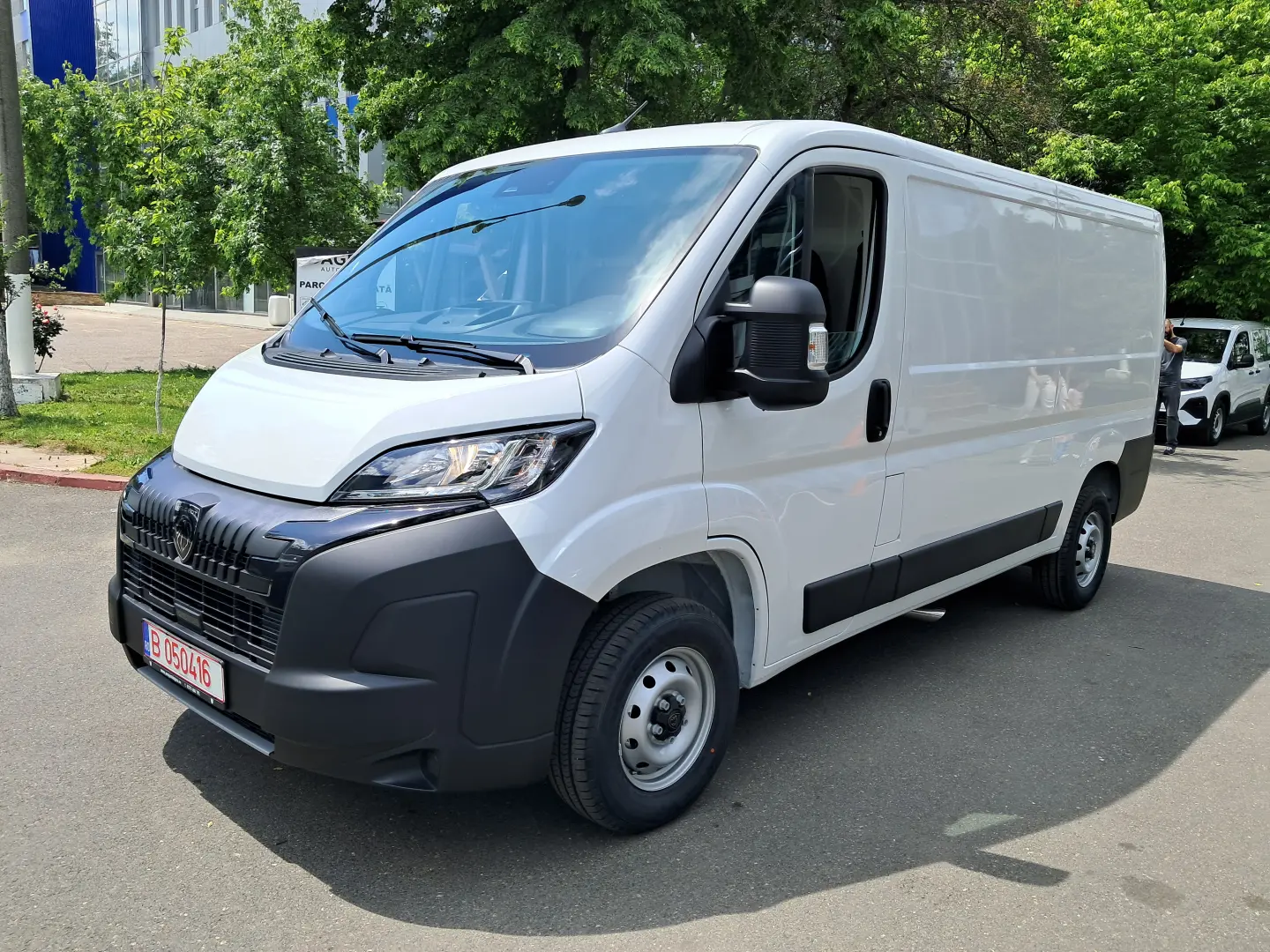 PEUGEOT BOXER Furgon L2H1 10 mc 2.2 diesel 120 CP