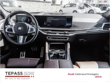 X6 xDRIVE 40i M SPORT AHK SHADOW ACC PANO STANDH