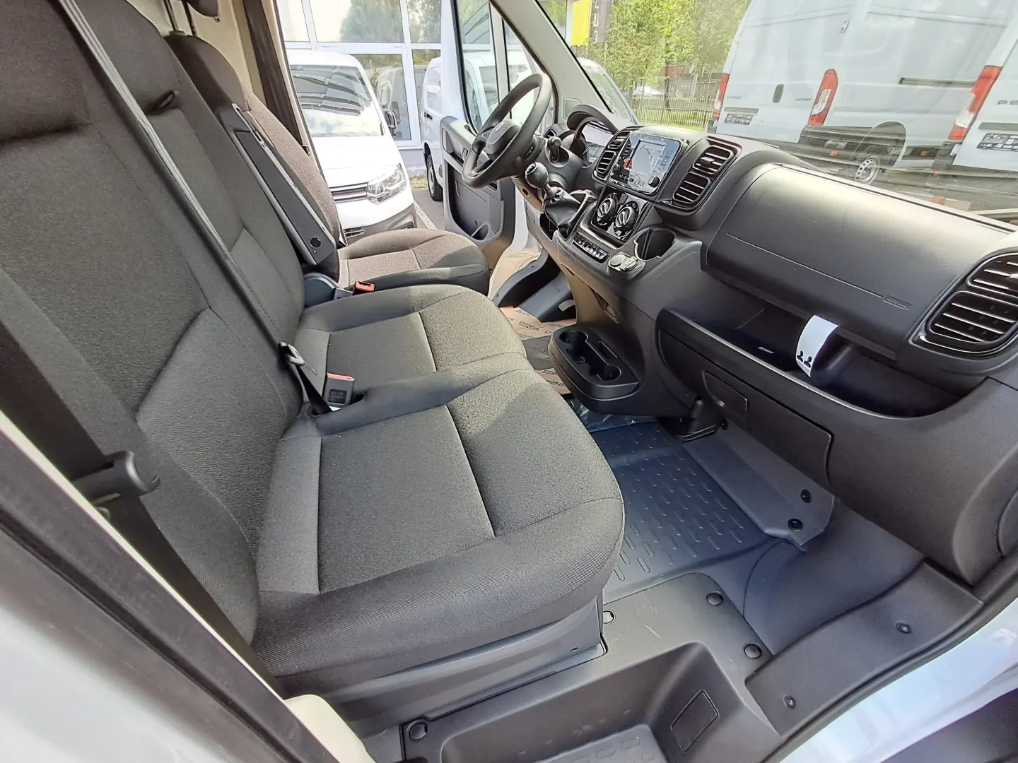 PEUGEOT BOXER Furgon L3H2 13 mc 2.2 diesel 140 CP