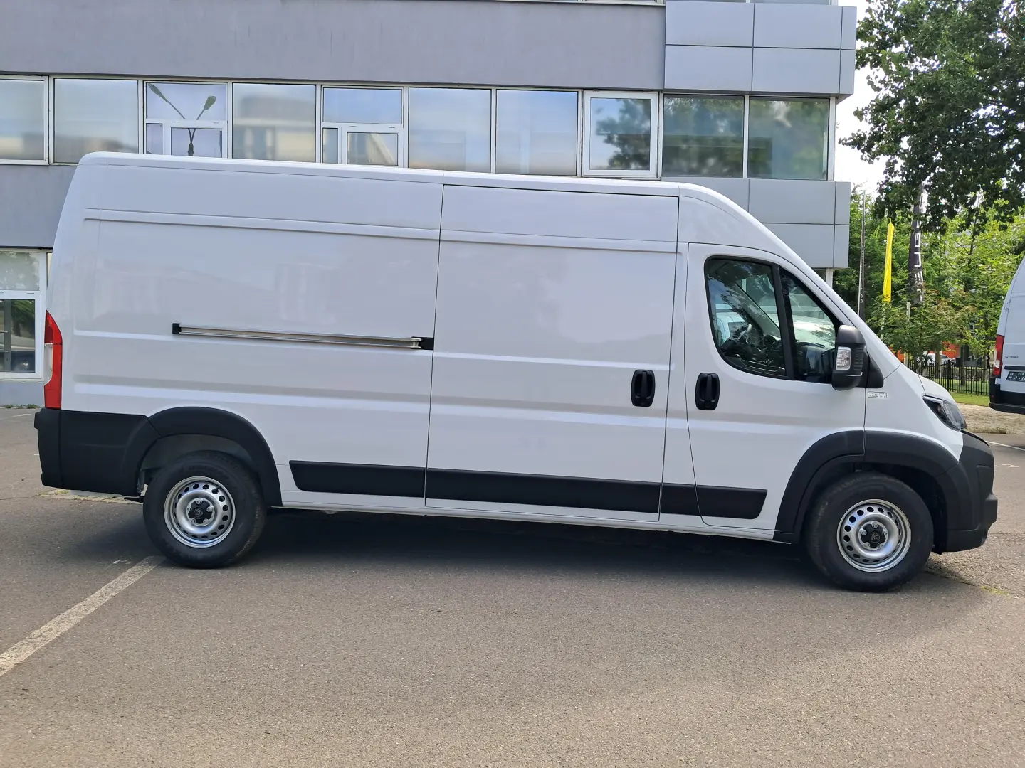 PEUGEOT BOXER Furgon L3H2 13 mc 2.2 diesel 140 CP