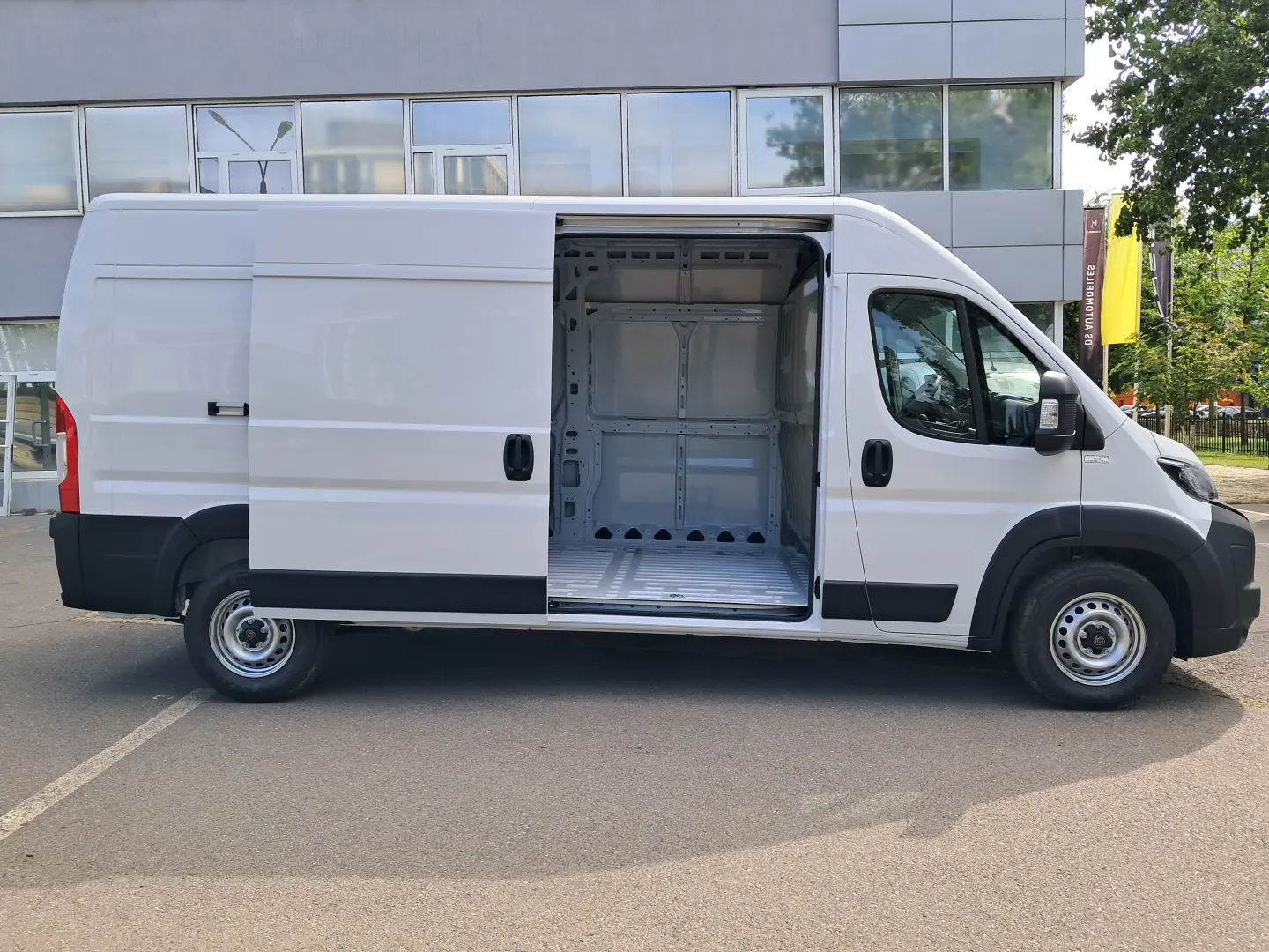 PEUGEOT BOXER Furgon L3H2 13 mc 2.2 diesel 140 CP
