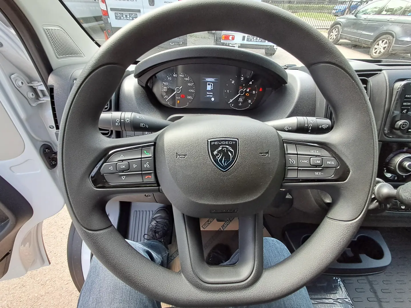 PEUGEOT BOXER Furgon L3H2 13 mc 2.2 diesel 140 CP