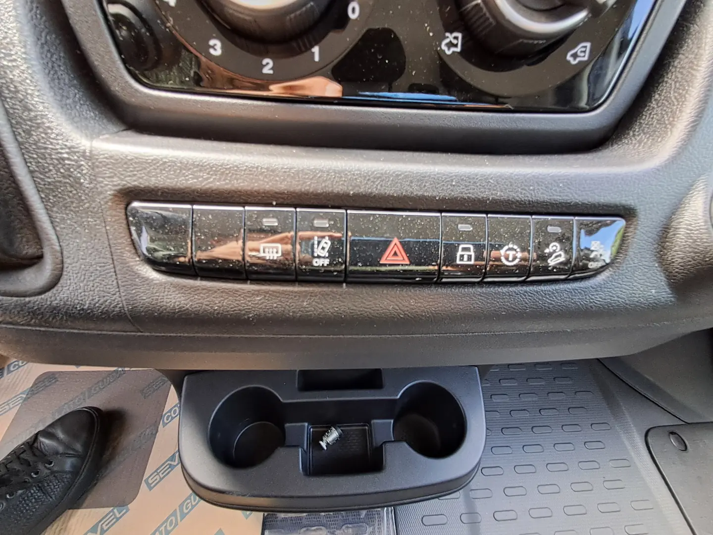 PEUGEOT BOXER Furgon L3H2 13 mc 2.2 diesel 140 CP