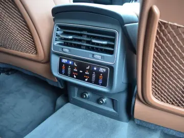 Q7 50 TDI quat STNDHZ 7SITZER PANO AHK LUFT 360°