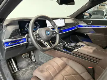 750e xDrive Limousine M Sportpaket DAB