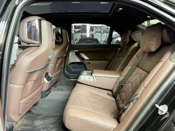 750e xDrive Limousine M Sportpaket DAB