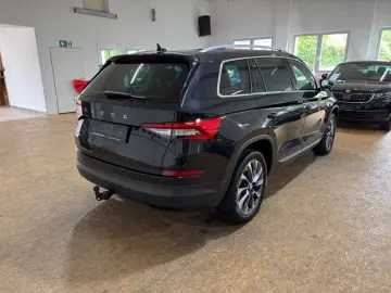 KodiaqDrive 125 2.0TDI DSG/AHK/STANDHEIZ/CAM/19