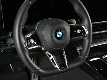 740d xDr. M Sport Autob.asst. ACC Panorama Sthz.