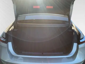 740d xDrive TV-Fond-Entertainment|B&W|Standhzg.