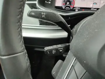Q8 50 TDI quattro S line selection*Navi*Matrix*A