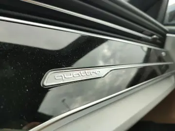Q8 50 TDI quattro S line selection*Navi*Matrix*A