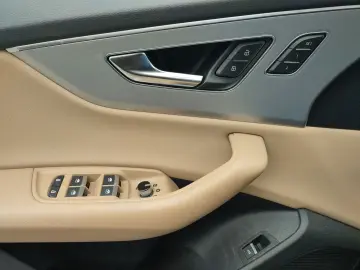 Q8 50 TDI quattro S line selection*Navi*Matrix*A