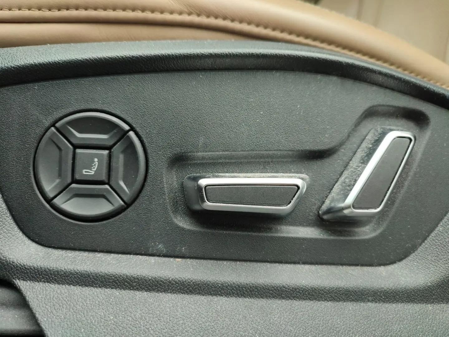 Q8 50 TDI quattro S line selection*Navi*Matrix*A