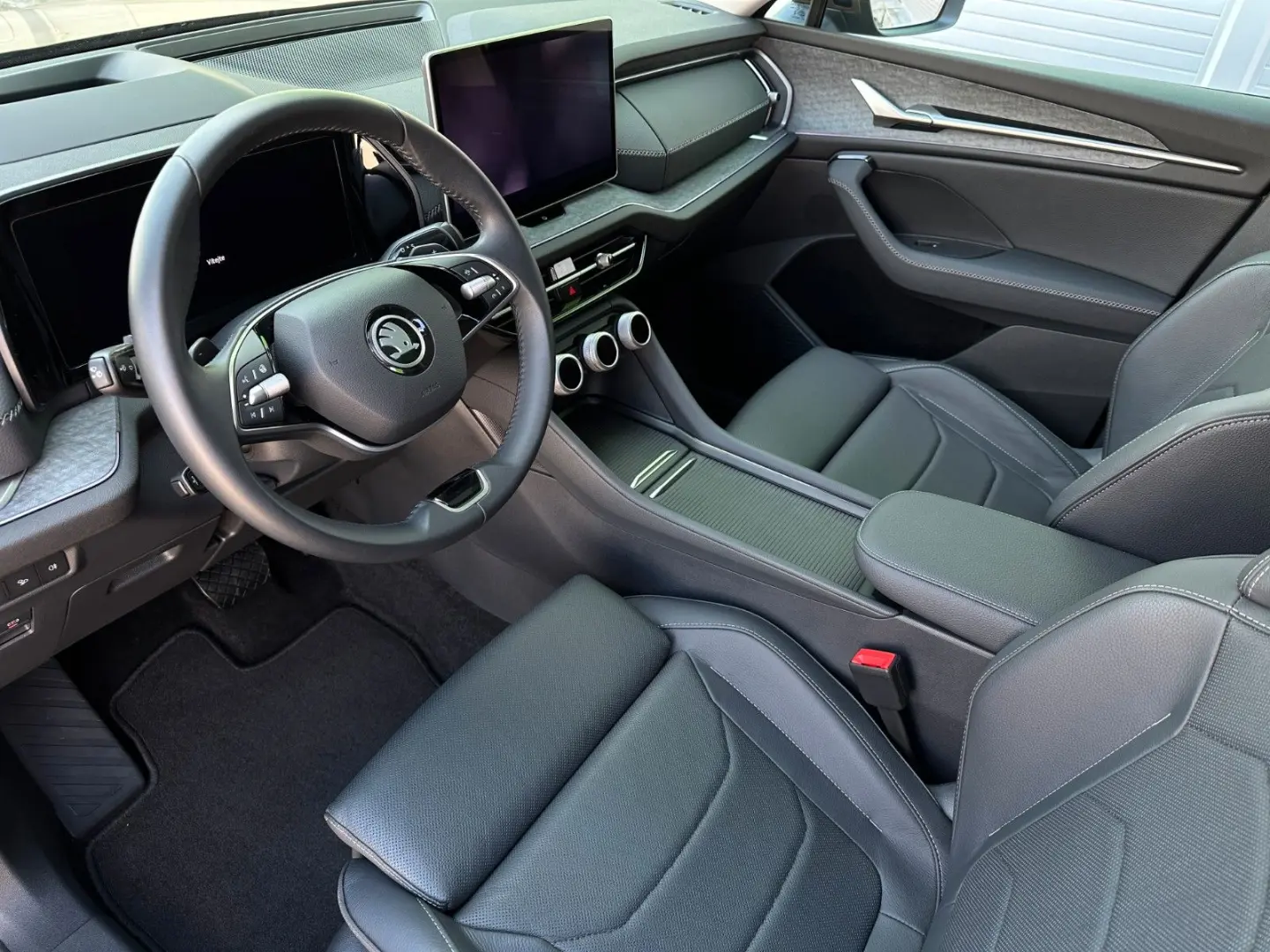 Kodiaq Exclusive 193PS 4x4 STHZ PADACH DCC AHK