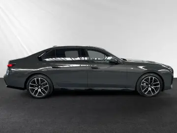 740d xDrive M Sport|Fond-Entertainment|Panorama