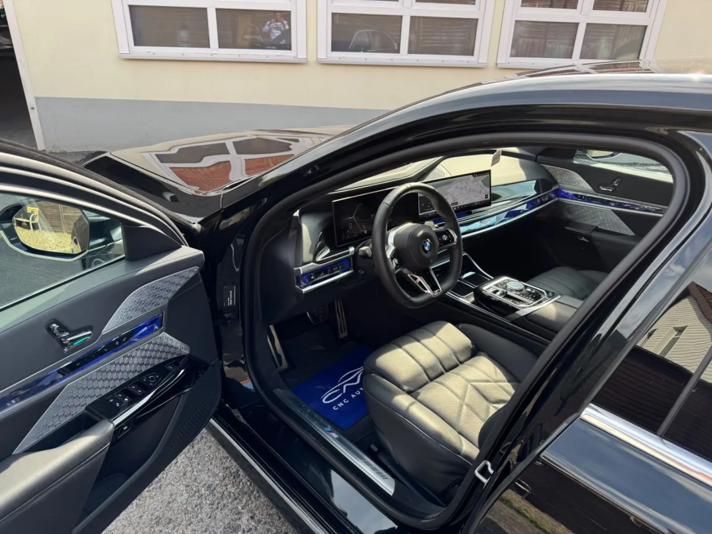 740 d xDrive M SportPaket TV/Kristall/SkyLounge