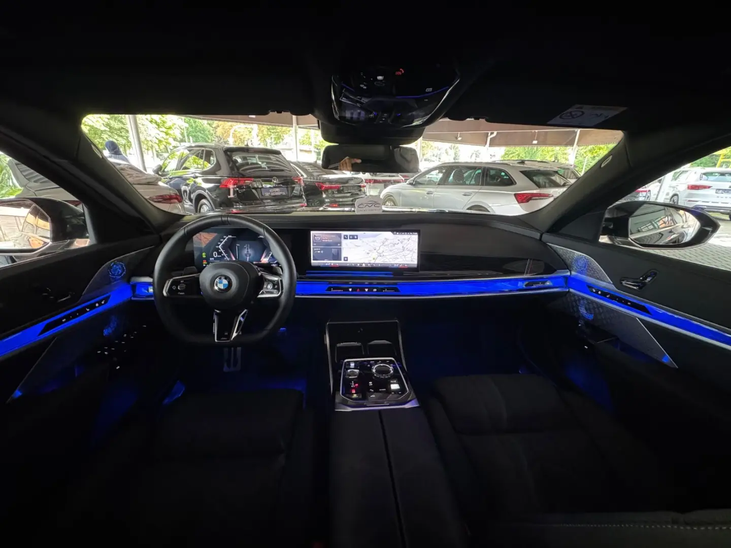 740 d xDrive M SportPaket TV/Kristall/SkyLounge