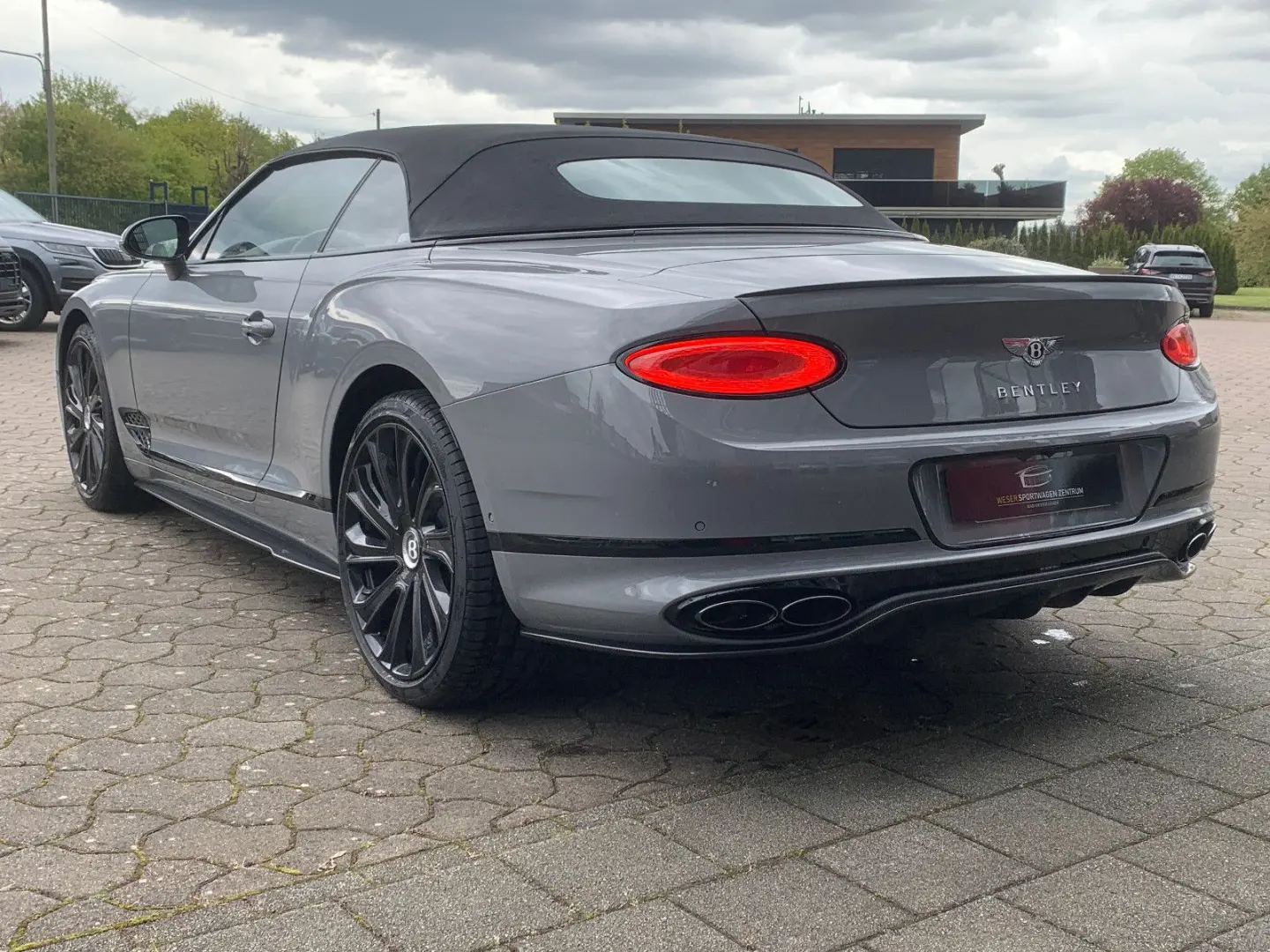 Continental GTC V8 Mulliner Blackline/Carbon/HUD
