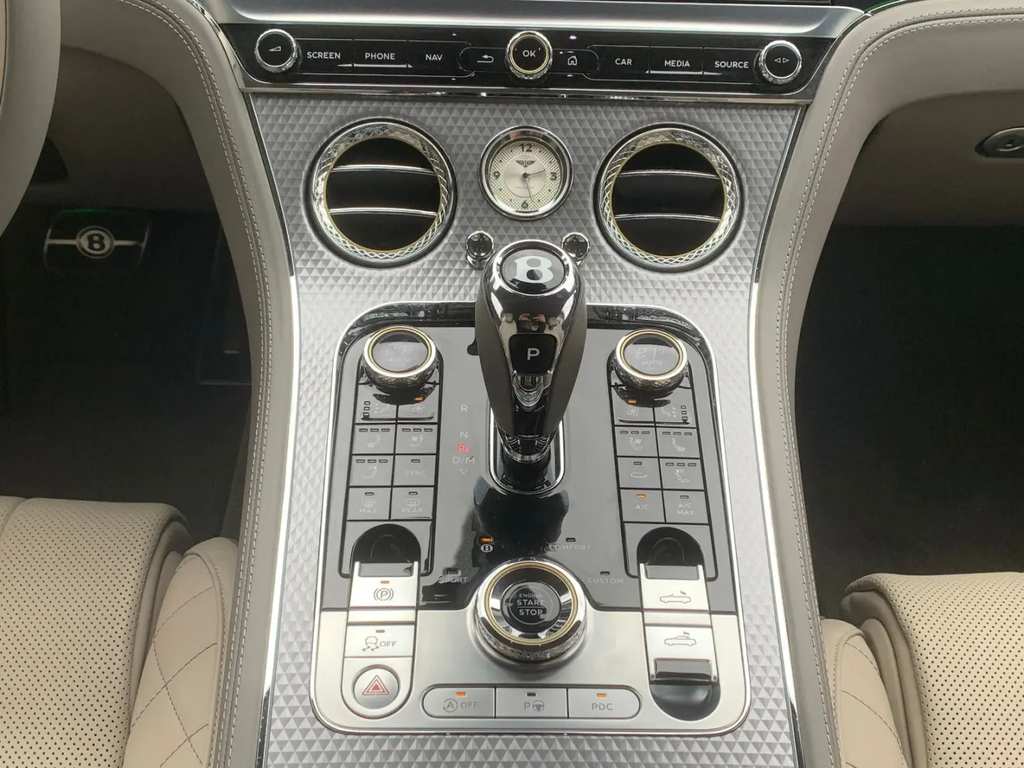 Continental GTC V8 Mulliner Blackline/Carbon/HUD