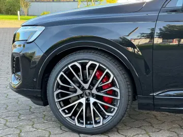SQ7 4.0 TFSI Quattro Carbon/Pano/Allradlenkung