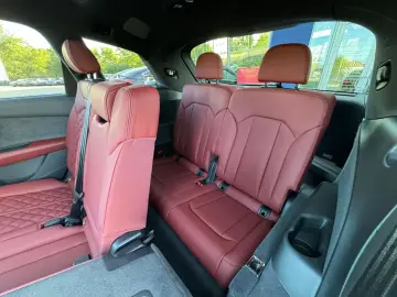 SQ7 4.0 TFSI Quattro Carbon/Pano/Allradlenkung