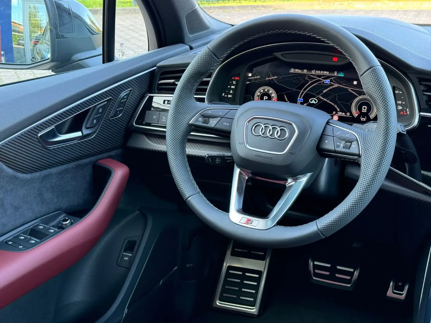 SQ7 4.0 TFSI Quattro Carbon/Pano/Allradlenkung