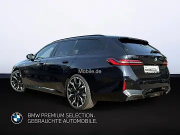 520d xDrive Tou M Sportpaket Pro  Pano AHK  B&W