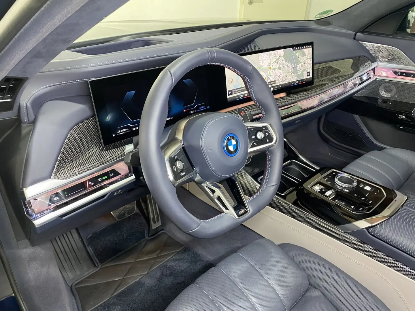 M760 e xDrive Vollausst. ehem.NP: 201.915 ¤
