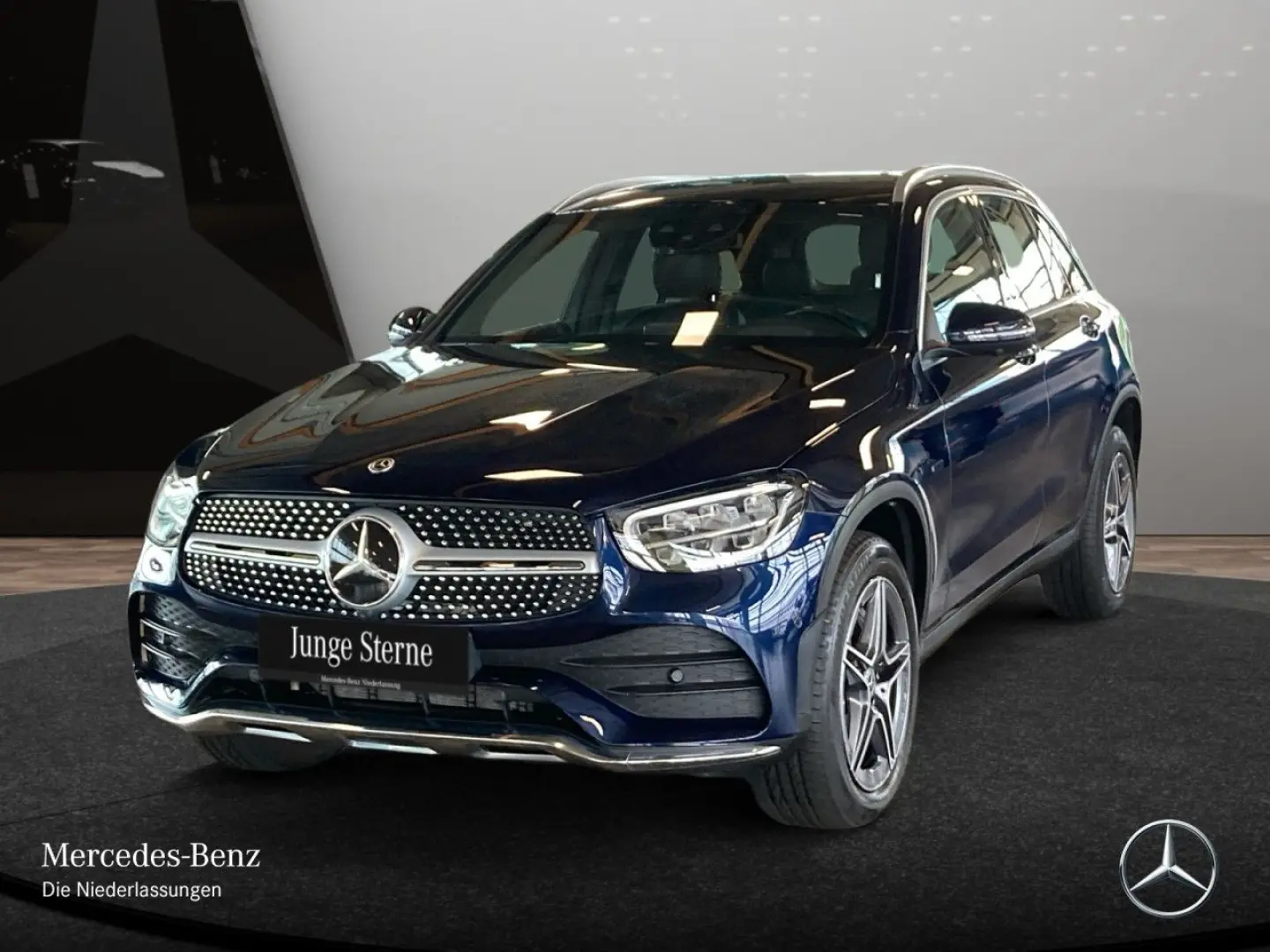 GLC 300 e 4M AMG/Pano/HUD/DigiDisp/Distr/HighAss