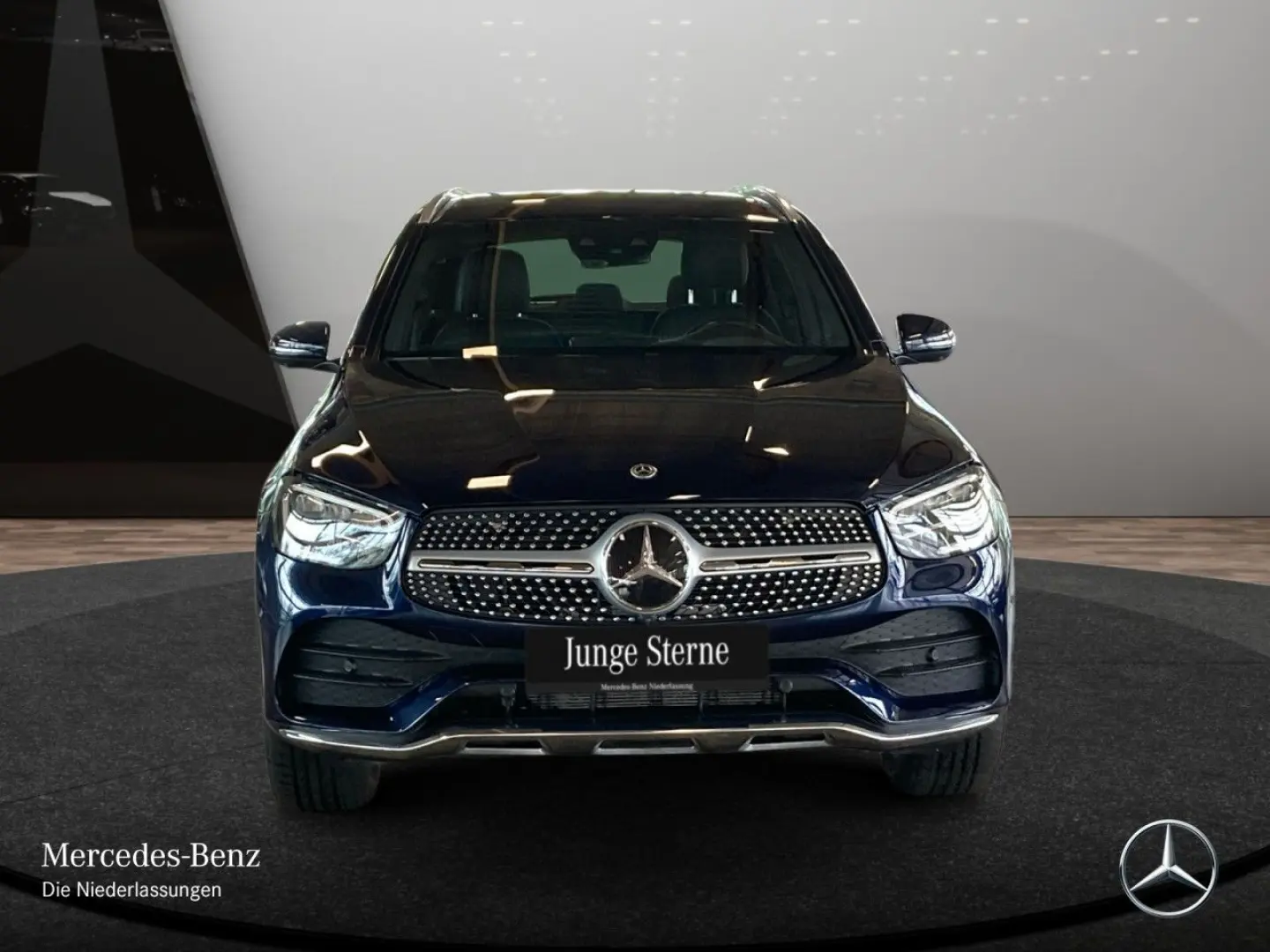 GLC 300 e 4M AMG/Pano/HUD/DigiDisp/Distr/HighAss