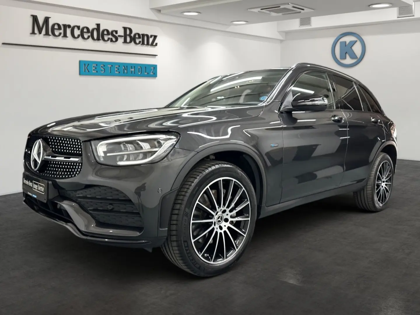 GLC 300 de 4Matic AMG+NIGHT+AHK+PANO+BURMESTER