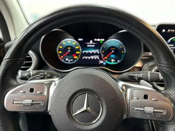 GLC 300 de 4Matic AMG+NIGHT+AHK+PANO+BURMESTER