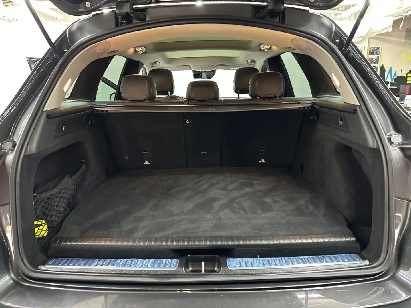 GLC 300 de 4Matic AMG+NIGHT+AHK+PANO+BURMESTER