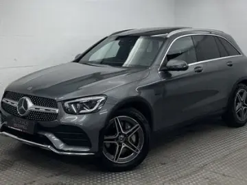 GLC 300 e 4M AMG PANO AIR-BODY AHK MEMO 360 HUD