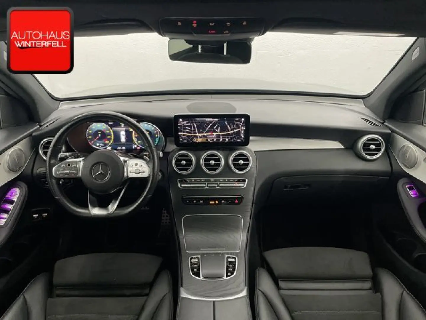 GLC 300 e 4M AMG PANO+AIR-BODY+AHK+MEMO+360+HUD+