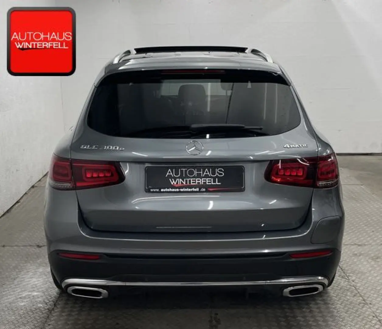GLC 300 e 4M AMG PANO+AIR-BODY+AHK+MEMO+360+HUD+
