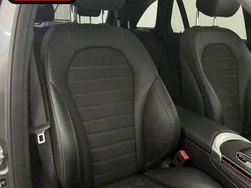 GLC 300 e 4M AMG PANO+AIR-BODY+AHK+MEMO+360+HUD+