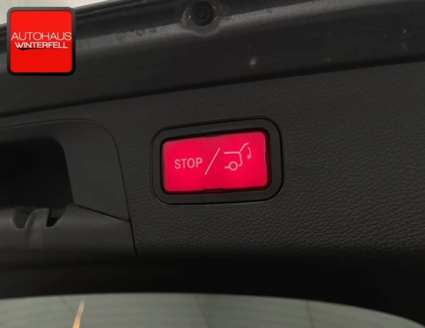 GLC 300 e 4M AMG PANO+AIR-BODY+AHK+MEMO+360+HUD+