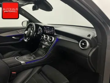 GLC 300 e 4M AMG PANO+AIR-BODY+AHK+MEMO+360+HUD+