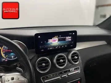 GLC 300 e 4M AMG PANO+AIR-BODY+AHK+MEMO+360+HUD+