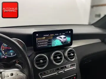 GLC 300 e 4M AMG PANO+AIR-BODY+AHK+MEMO+360+HUD+