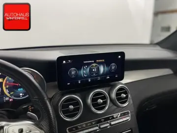 GLC 300 e 4M AMG PANO+AIR-BODY+AHK+MEMO+360+HUD+