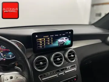 GLC 300 e 4M AMG PANO+AIR-BODY+AHK+MEMO+360+HUD+