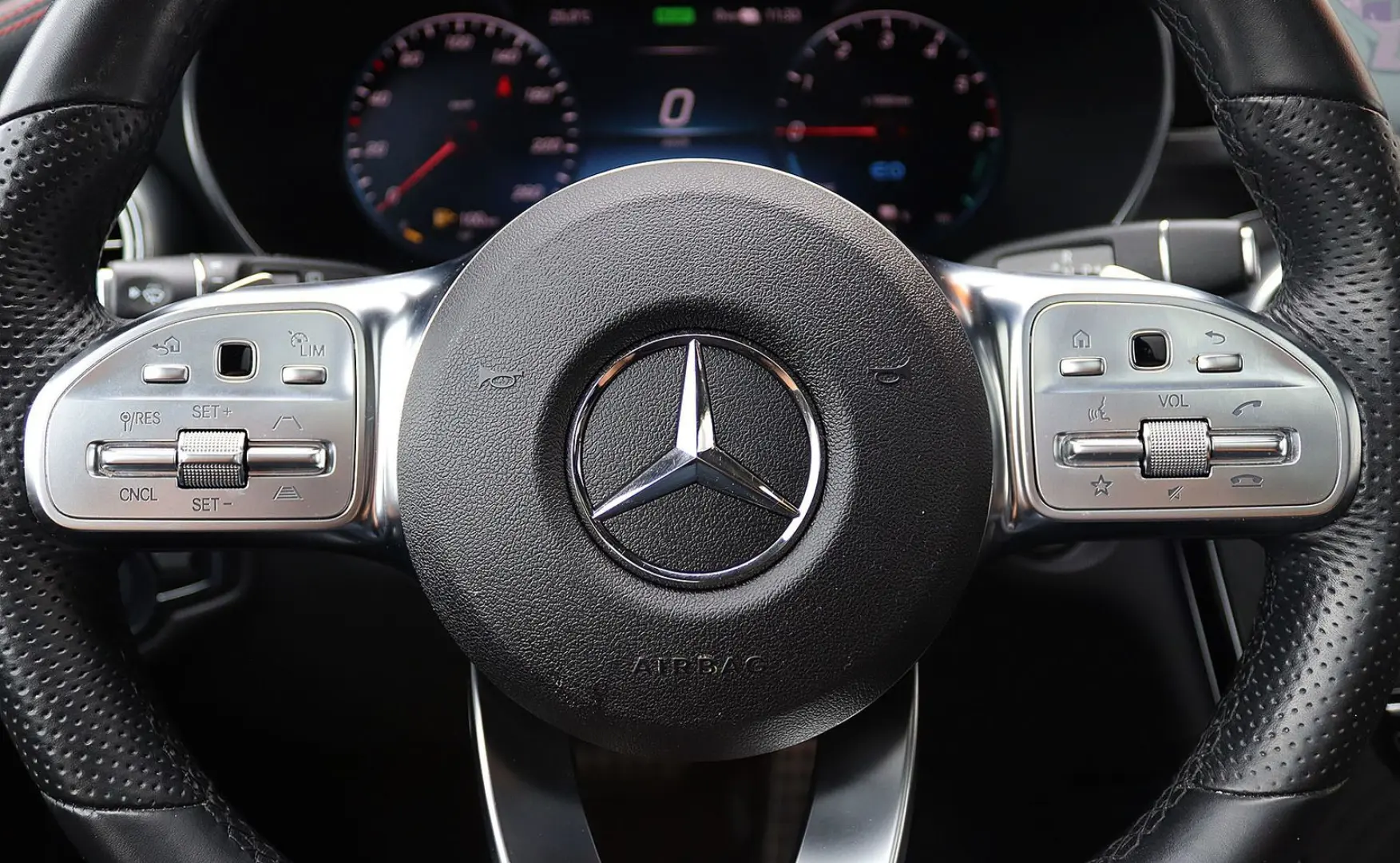 GLC 300 de 4M 3x AMG DISTRO+PANO+KAM360+HEADUP