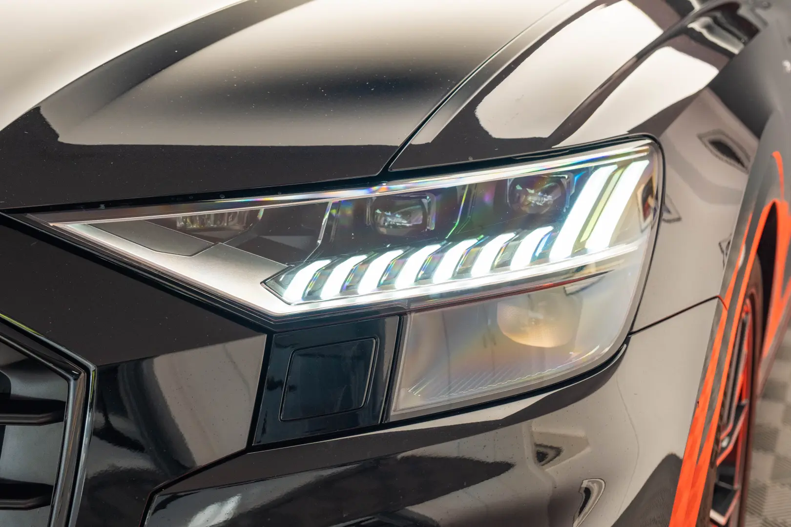 AUDI Q8    S LINE