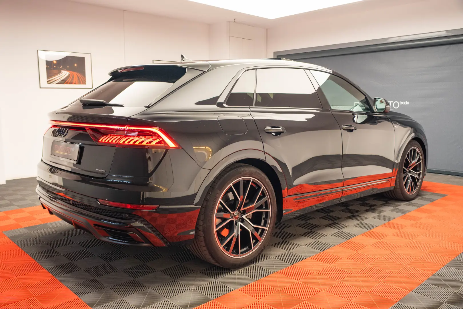 AUDI Q8    S LINE
